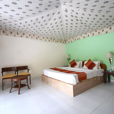 Sultan Bagh Resort By The Sky Imperial 萨瓦伊马多普尔 外观 照片