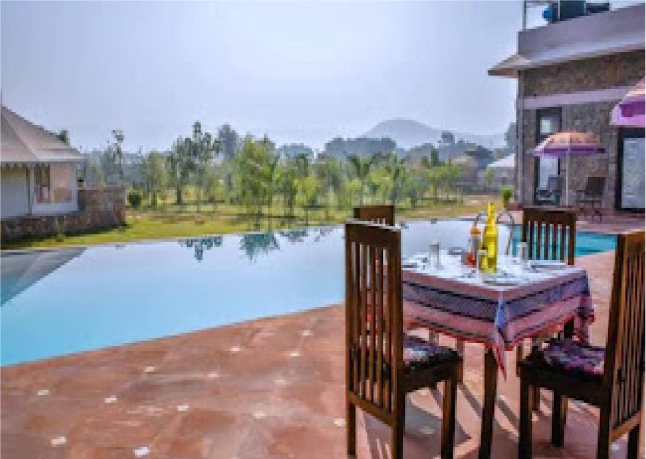 Sultan Bagh Resort By The Sky Imperial 萨瓦伊马多普尔 外观 照片