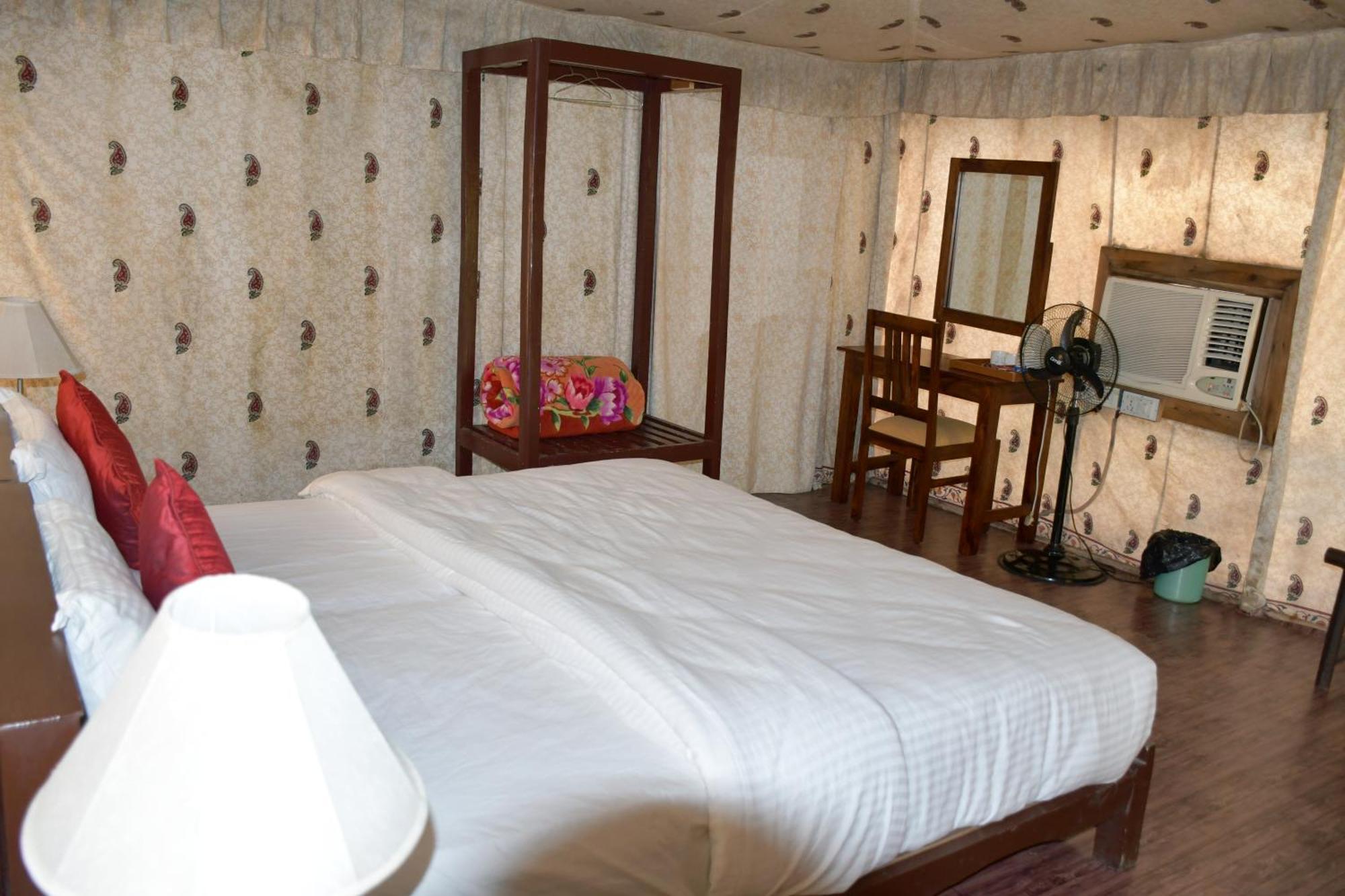 Sultan Bagh Resort By The Sky Imperial 萨瓦伊马多普尔 客房 照片